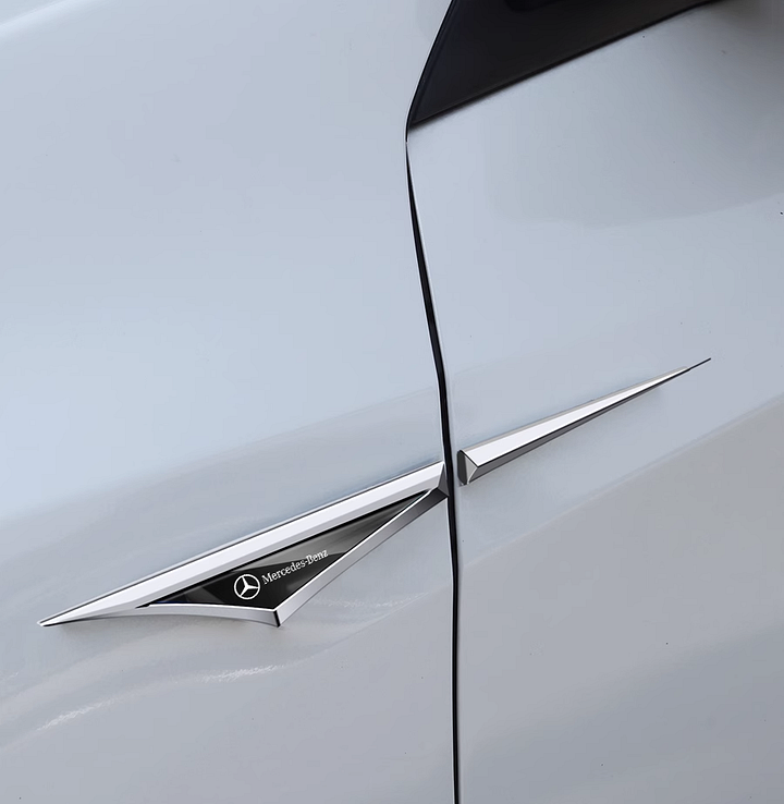 Emblemat logo samochodu